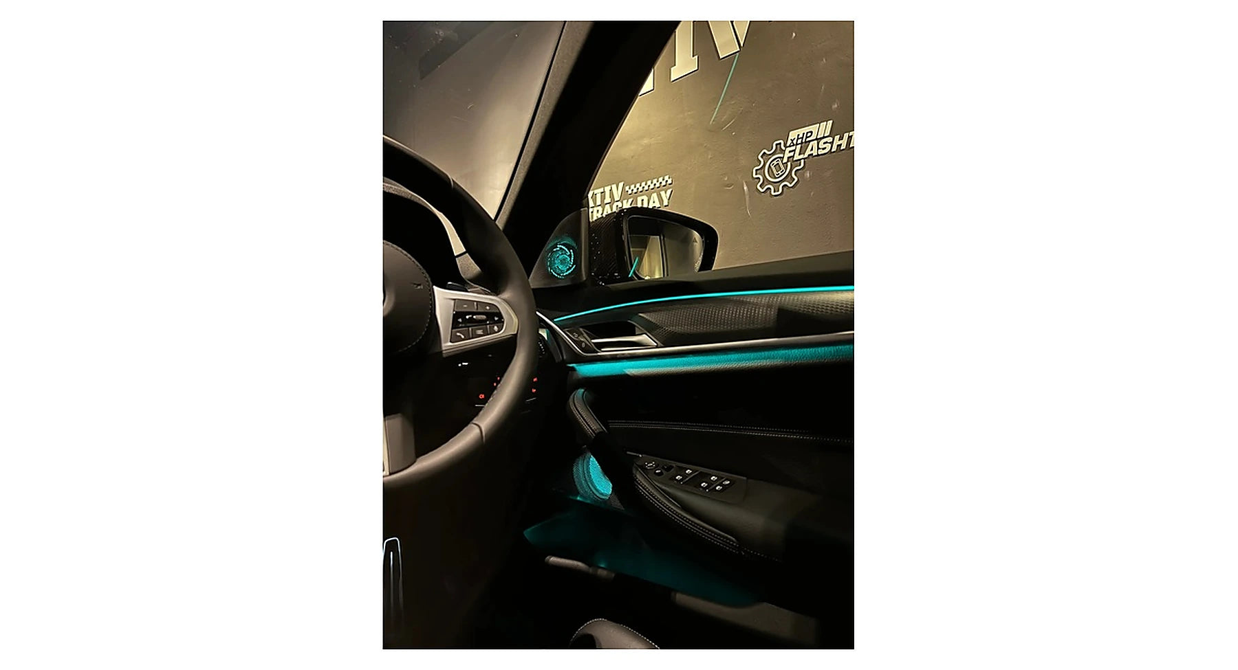 BMW G30/G31/F90 beleuchtete B&W-Design Lautsprecherabdeckungen
